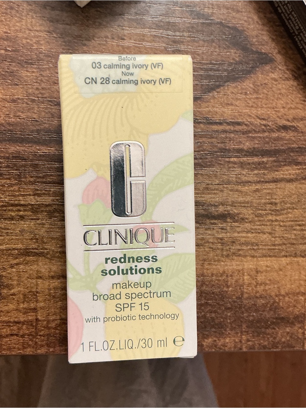 Clinique Redness Solutions Makeup SPF 15 - Calming Ivory Boxed